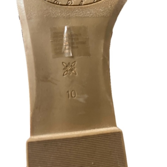 BCBGeneration Kala open toe casual  Flat Sandals Size 10, White & Black - Picture 7 of 9